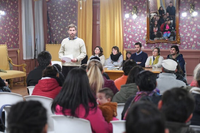 Ustarroz anunció que se entregarán 50 viviendas de Calabria.