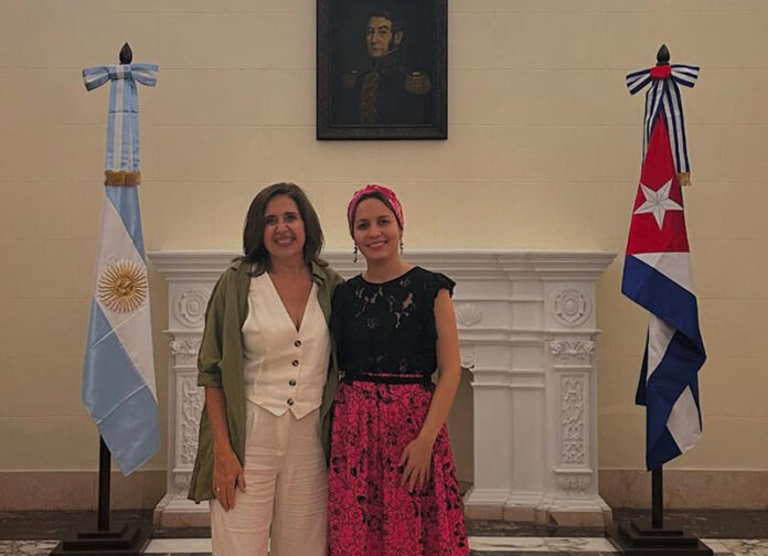 Cecilia Martínez, expuso en La Habana.