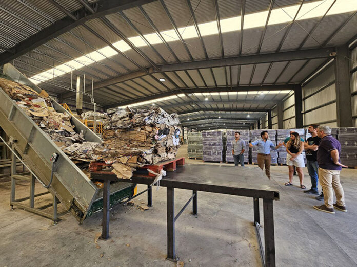 El jefe comunal visitó la planta que comenzó a funcionar hace poco más de un mes.