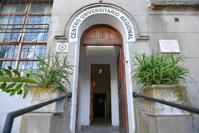 Se amplía la oferta educativa en el Centro de Educación Superior.