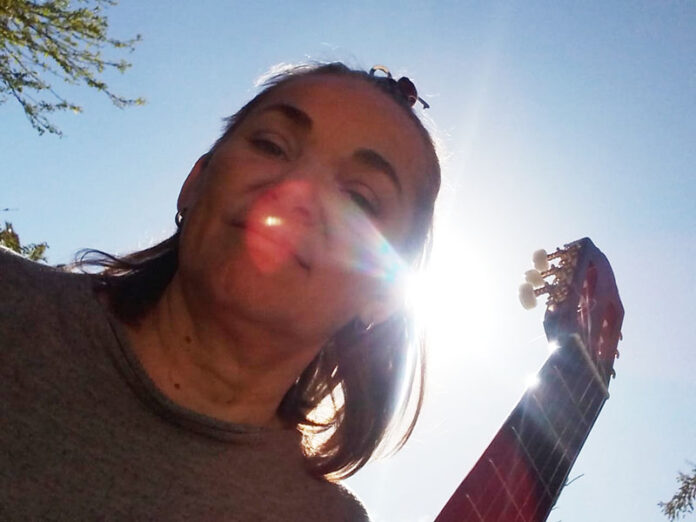 Mariel Solari presenta “Buscando el día” en el Bompellón.