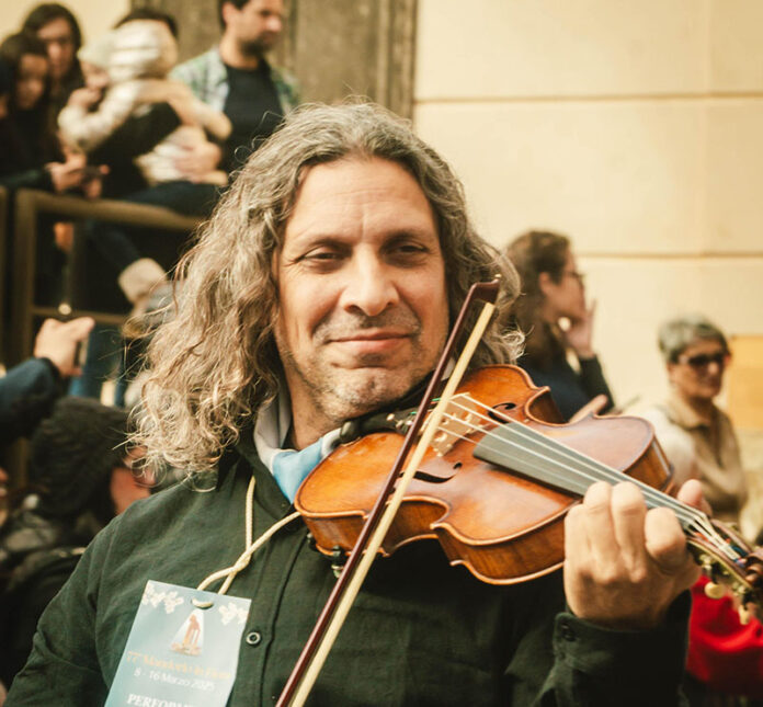 Lucas Mitarotonda y el violín.